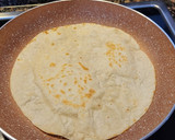 Foto del paso 3 de la receta: Tortita rellena de solomillo, aguacate y canónigos