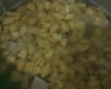 A picture of step 1 of Yam pottage.
