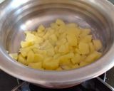 A picture of step 1 of Apple jam.