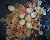 Foto langkah ke 4 dari resep Udang Telur puyuh saus tiram.
