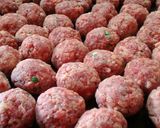 Foto del paso 4 de la receta: Albóndigas caseras (sin fritura)