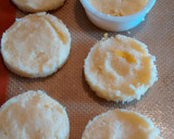 Foto del paso 5 de la receta: Alfajores de coco y dulce de leche