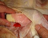 Foto del paso 2 de la receta: Pollo relleno deshuesado 