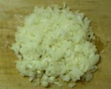 A picture of step 1 of Onion Gratin Soup with Sandwich Bread.