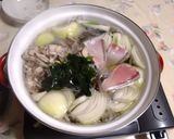 A picture of step 10 of Fresh Wakame and Yellowtail Shabu-Shabu (Black Salt).
