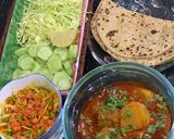 A picture of step 5 of Aloo gosht salan with roti.