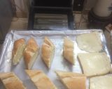 Hình bước làm 2 của món Bánh mỳ nướng bơ tỏi