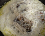 Foto del paso 3 de la receta: Bacalao en crema de eneldo con alcachofas y espárragos a la plancha