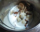 A picture of step 2 of Oats Banana Smoothie.