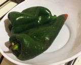 Foto del paso 1 de la receta: Pechuga de pollo en rajas con crema
