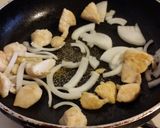 Foto del paso 4 de la receta: Pechuga de pollo en rajas con crema