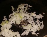 A picture of step 4 of Squash Blossom Quesadillas.