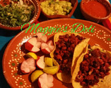 Foto del paso 8 de la receta: Tacos de carne adobada con jugo de naranja y piña