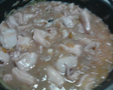 Foto del paso 3 de la receta: Calamares en salsa con su tinta al Fino de Moriles