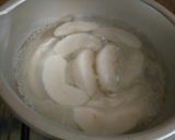 Foto langkah ke 1 dari resep Simple Tea Poached Pear.