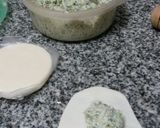 Foto del paso 2 de la receta: Agñelottis de pollo y espinaca en salsa de calamares.
