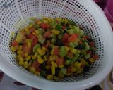 Foto del paso 1 de la receta: Ensalada de surimi con 4 ingredientes