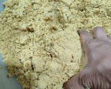 A picture of step 3 of Besan Ladoo (Chickpea Flour Ladoo).