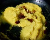 A picture of step 3 of Milk Rava Kesari.