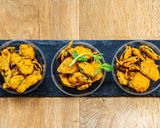 A picture of step 2 of Crispy basil pakora.