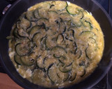 Foto del paso 3 de la receta: Tortilla de zucchinis 