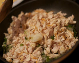 Foto del paso 3 de la receta: Empanadas de pollo al horno