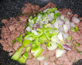 Foto del paso 3 de la receta: Picadillo de pavo con papas
