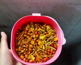Foto langkah ke 4 dari resep Teri goreng kacang.