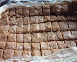 Foto del paso 6 de la receta: Bombones con migas de tortas bañadas en chocolate 