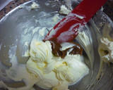 Foto del paso 4 de la receta: Torta decorada con Crema y Dulce de leche Casera 