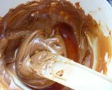 Foto del paso 3 de la receta: Bombones con migas de tortas bañadas en chocolate 