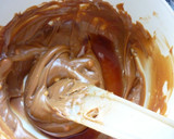 Foto del paso 3 de la receta: Bombones con migas de tortas bañadas en chocolate 