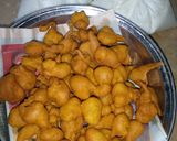 A picture of step 5 of Dahi baday ke phullay.