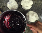 Foto del paso 4 de la receta: Tarta de mousse de queso y futos rojos