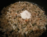Foto del paso 3 de la receta: Almejas chirlas en salsa ibérica