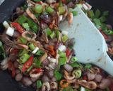 Foto langkah ke 4 dari resep Tumis brambang dan udang.