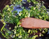 Foto del paso 2 de la receta: Merluza con salsa de verdeo y porotos especiados