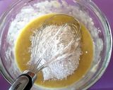 Foto del paso 4 de la receta: Muffins de banana y chispas de chocolate