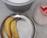 A picture of step 1 of Banana shake.