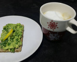 Foto del paso 4 de la receta: Tosta con aguacate