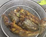Foto langkah ke 3 dari resep Lele Goreng Bumbu Marinasi.