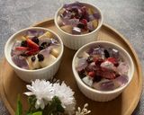 Foto langkah ke 4 dari resep Salad Buah dg Yogurt Dressing.