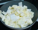 Hình bước làm 3 của món Cải Bắp Thảo Xào Thịt Bò