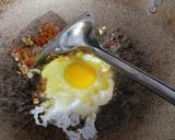 Foto langkah ke 4 dari resep Mie Home (Bayam Brazil) Goreng.