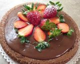 Foto del passaggio 3 della ricetta Crostata morbida al cioccolato e fragole