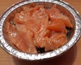 Foto langkah ke 3 dari resep Salmon Mentai 🍣.