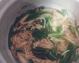 รูปขั้นตอนการทำที่ 3 ของ ต้มแซ่บน่องไก่ใส่เห็ดเข็มทอง