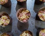 Foto langkah ke 4 dari resep Muffin Sosis Keju Mozzarella (No Mixer).