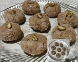 A picture of step 7 of Caramel Cocoa Coconut Macarons.