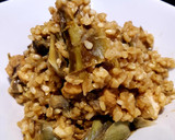 Foto del paso 6 de la receta: Arroz integral con rape, ajetes y alcachofas (para vagos)
